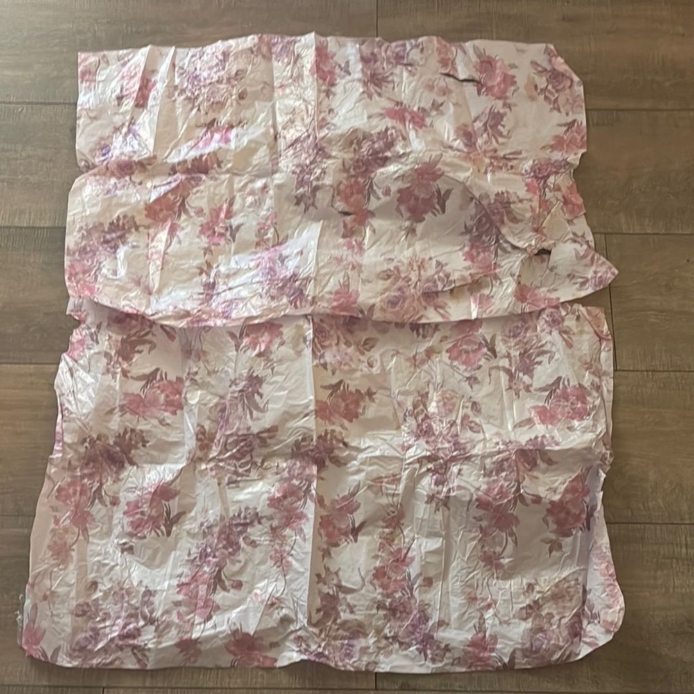LoveShackFancy Tissue Paper‎